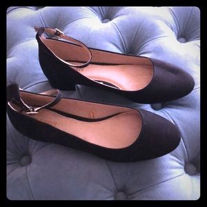 Black flats